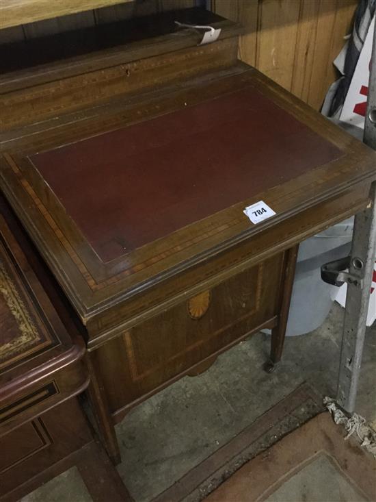 Edwardian banded and inlaid mahogany davenport(-)